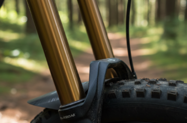 Desvendando a Suspensão Dianteira: Guia Completo de Manutenção e Otimização para Mountain Bikers em 2024