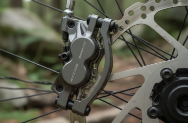 Manutenção de Componentes Hidráulicos em MTB: Freios e Canotes Retráteis em 2024